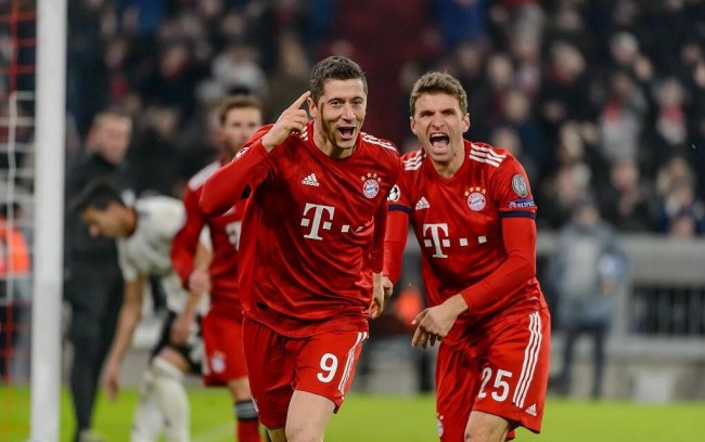 续留在牌桌 续留在牌桌