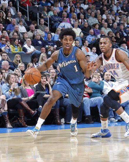 与其说是谨 与其说是谨